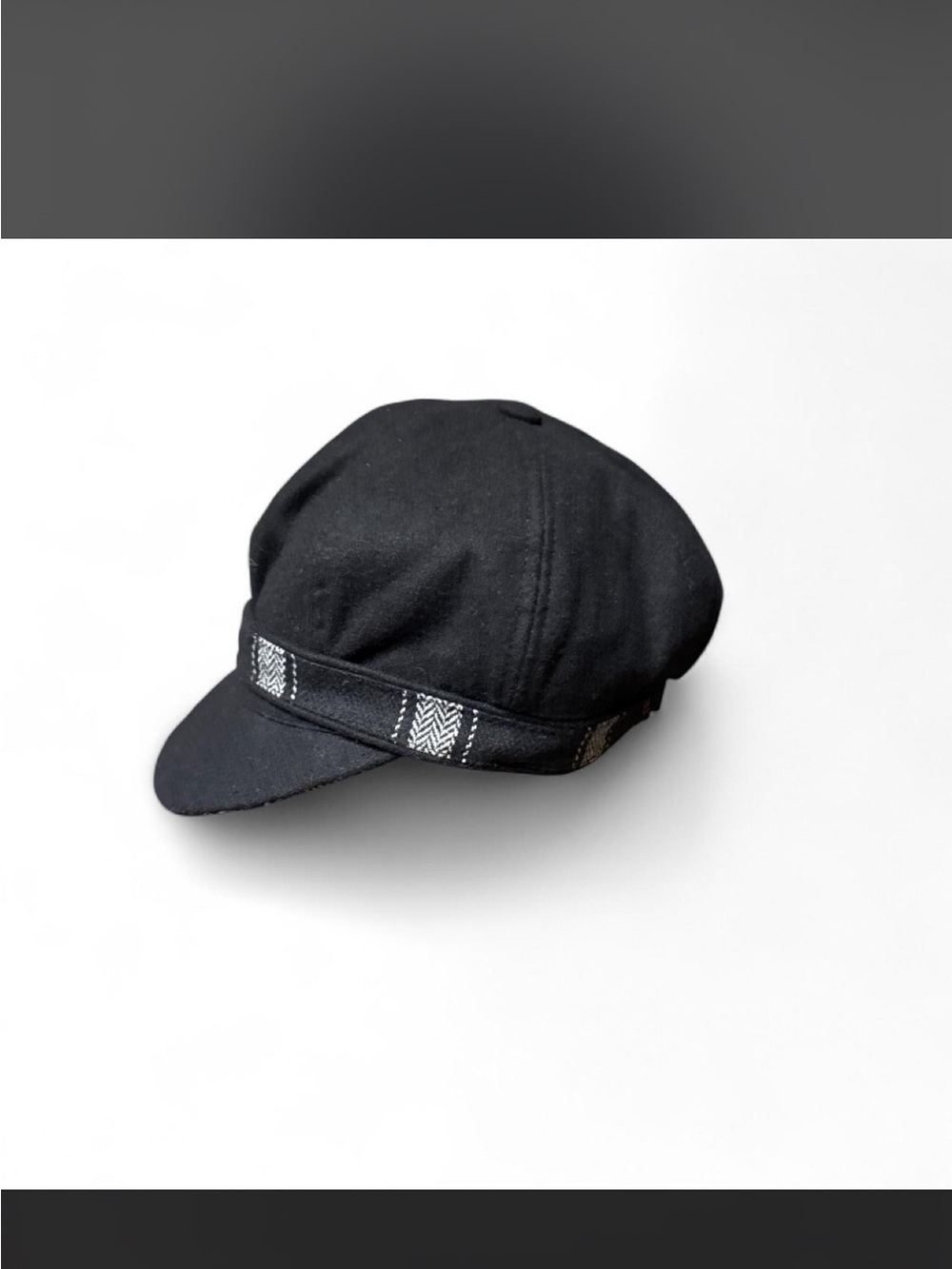 Y2K Black Newsboy Cap with Decorative Band